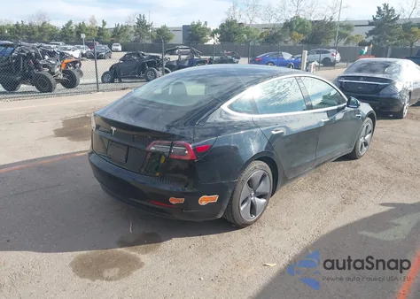 2020 Tesla Model 3 Standard Range Plus Rear-Wheel Drive/Standard Range Rear-Wheel Drive z USA, uszkodzony, nr VIN 5YJ3E1EA6LF609282